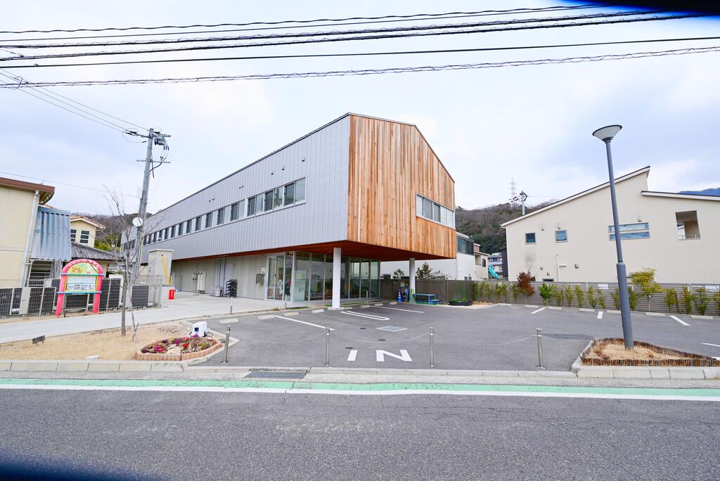 幼稚園・保育園　小さくら保育所（幼稚園・保育園）まで816m
