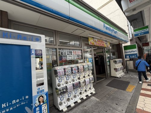 コンビニ　ファミリーマート 日本橋四丁目店（コンビニ）まで275m