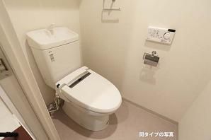 トイレ　コンフォリア東池袋WEST　豊島区東池袋3