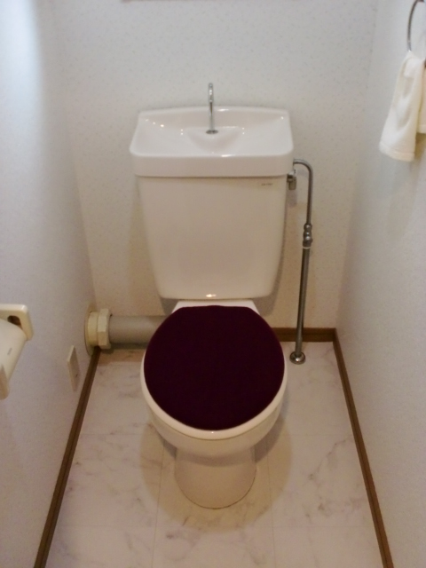 トイレ　別部屋の写真です。現況優先となります。