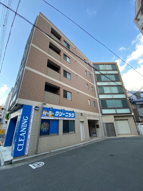 建物外観　オートロック付きで安心です♪