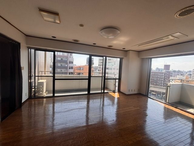 ロビー　建物の内部です