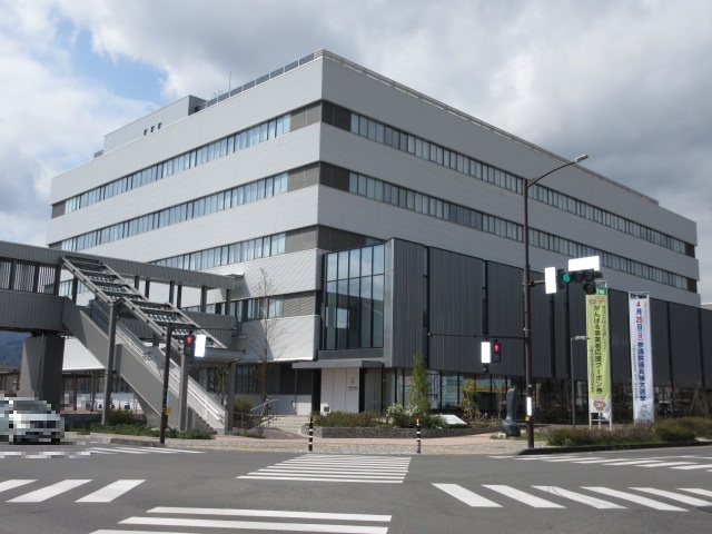 役所　千曲市役所（役所）まで2064m