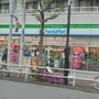 コンビニ　ファミリーマート 小滝橋通り店（コンビニ）まで4m