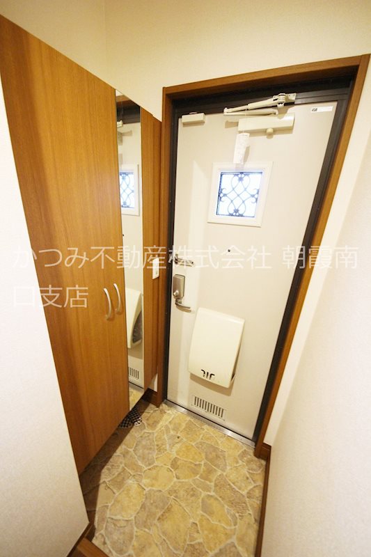 玄関　他号室参考写真