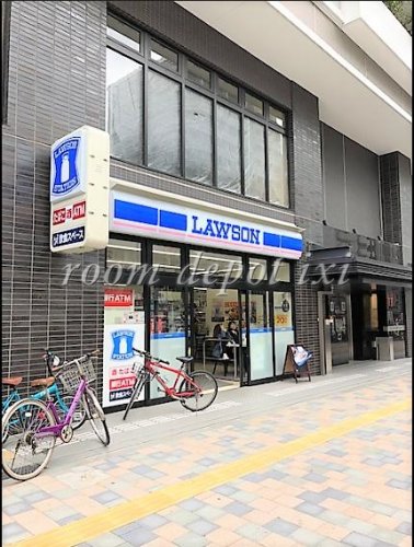 コンビニ　ローソン 東新宿明治通店（コンビニ）まで29m
