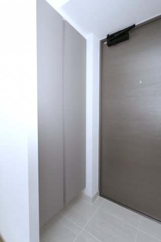玄関　参考写真（同物件別部屋）