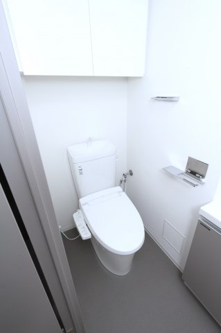 トイレ　参考写真（同物件別部屋）