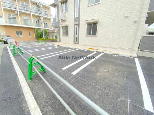 駐車場　駐車場