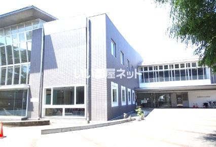 図書館　小田原市立中央(かもめ)図書館（図書館）まで1011m