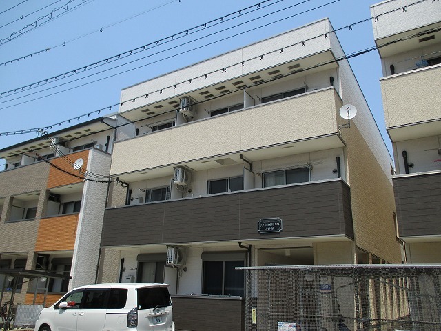 建物外観　建物の個性を主張するシックな外観です