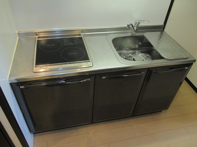 キッチン　２口ＩＨコンロのシステムキッチンです