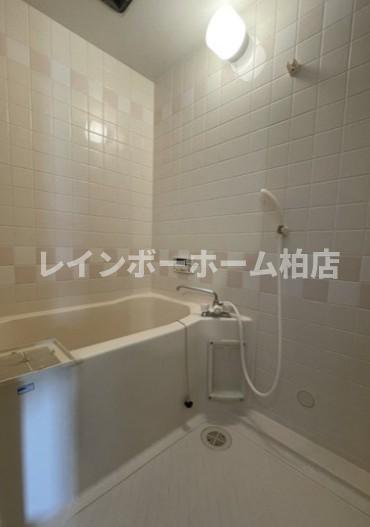 バス・シャワールーム　きれいなお風呂です