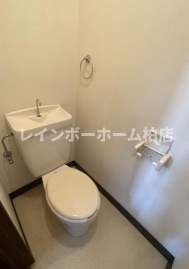 トイレ　ゆったりとした空間のトイレです
