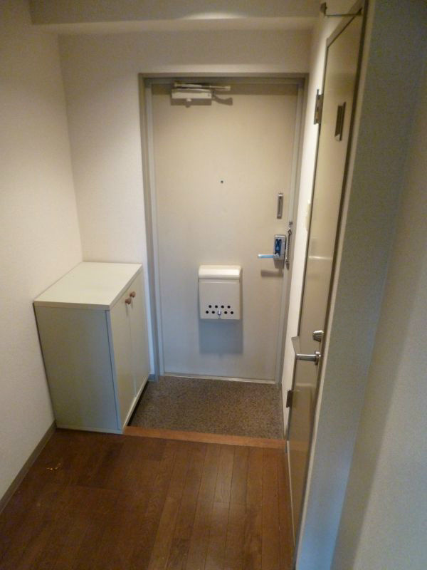 玄関　シューズボックス完備の玄関です。
