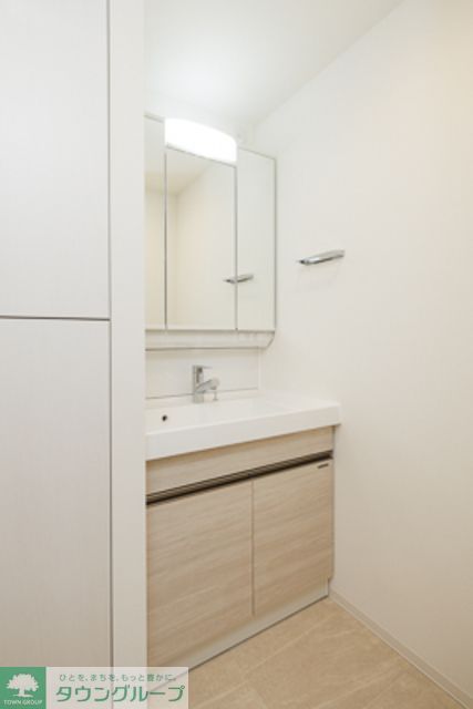 洗面設備　※写真は同タイプ住戸です。