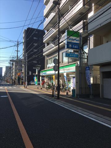 コンビニ　ファミリーマート（コンビニ）まで231m