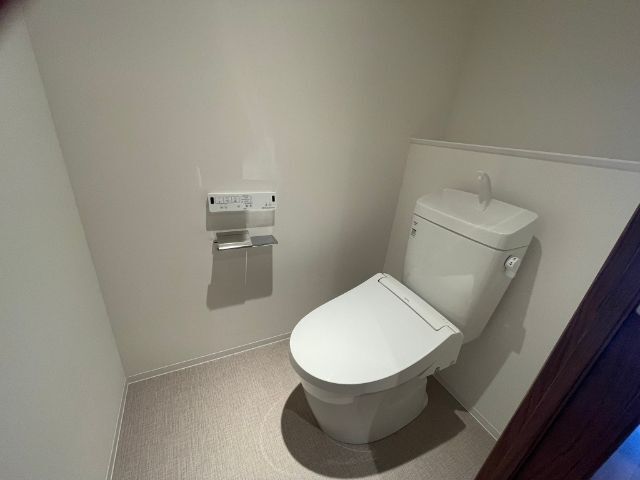 トイレ　別部屋参考写真