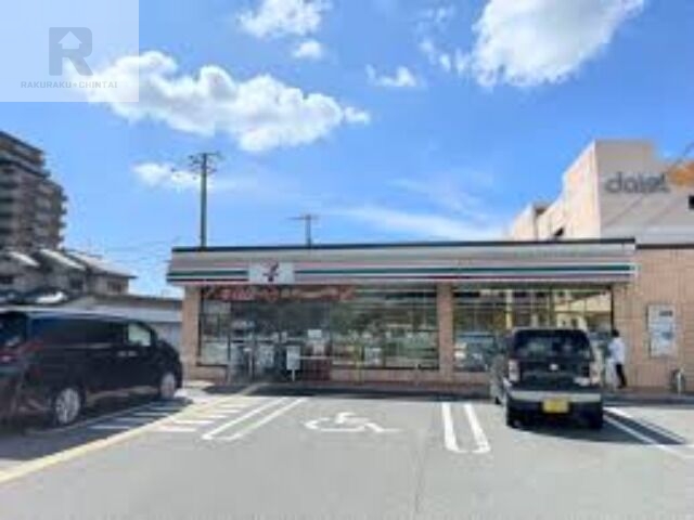 コンビニ　セブンイレブン東大阪西岩田3丁目店（コンビニ）まで983m