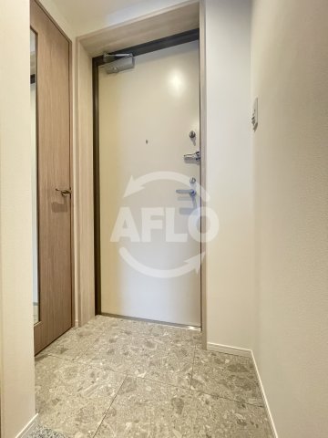 玄関　アヴェニール中崎　玄関