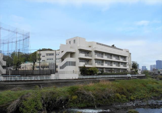 小学校　横浜市立矢上小学校（小学校）まで482m