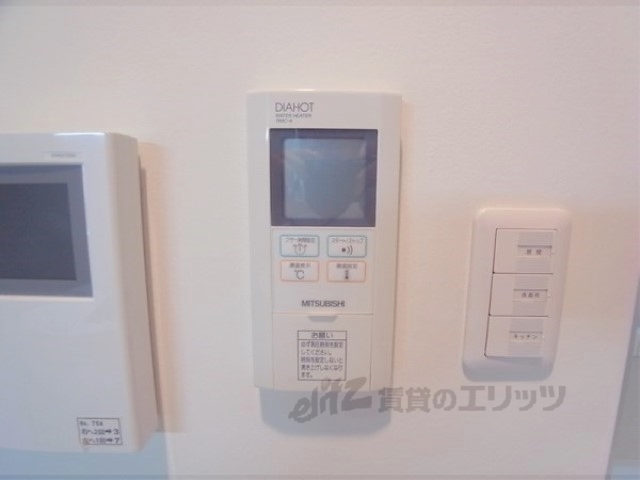 その他設備　給湯器リモコン