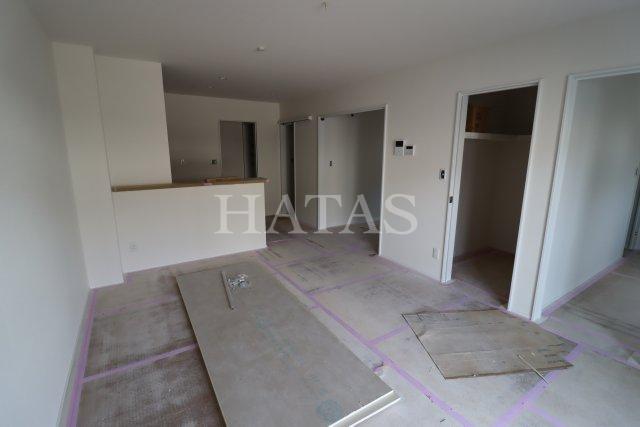 居室・リビング　同物件別部屋です