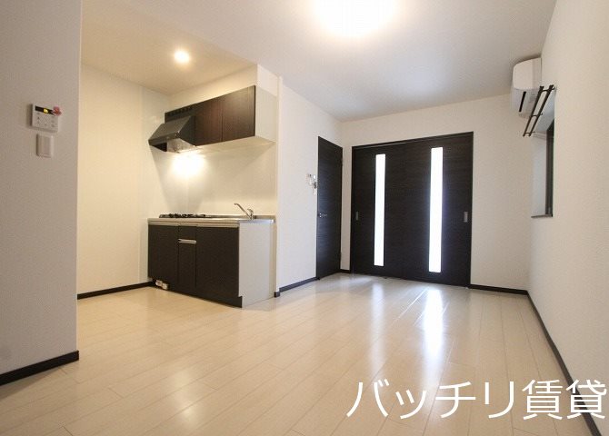 居室・リビング　同型イメージの為、現状を優先致します。