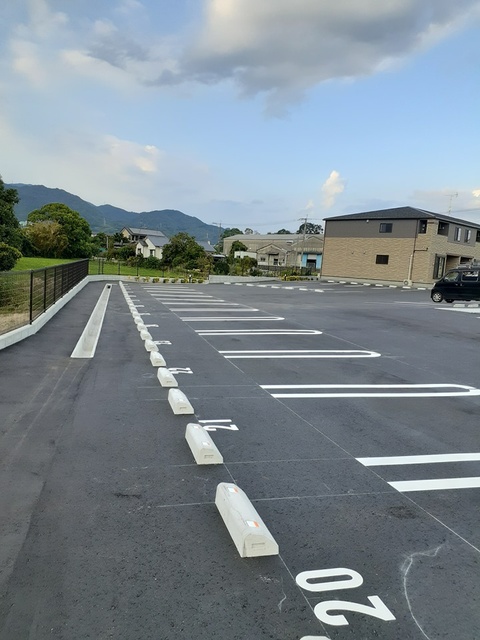 駐車場　駐車スペースもあります☆