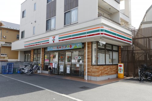 コンビニ　セブンイレブン葛飾細田５丁目店（コンビニ）まで260m
