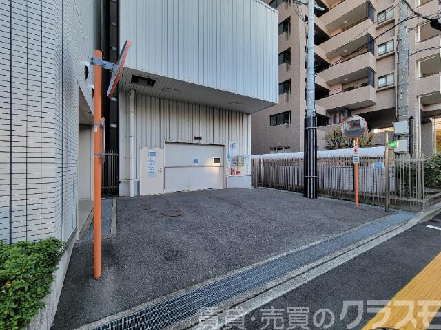 駐車場　敷地内駐車場