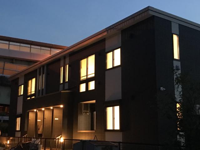 建物外観　外観写真（夜）