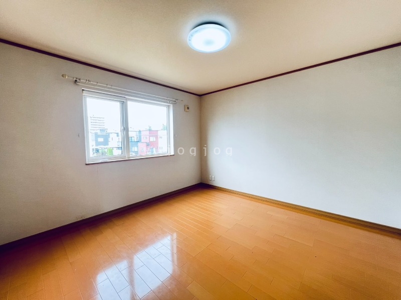 その他部屋・スペース　収納がたっぷりあるお部屋です。