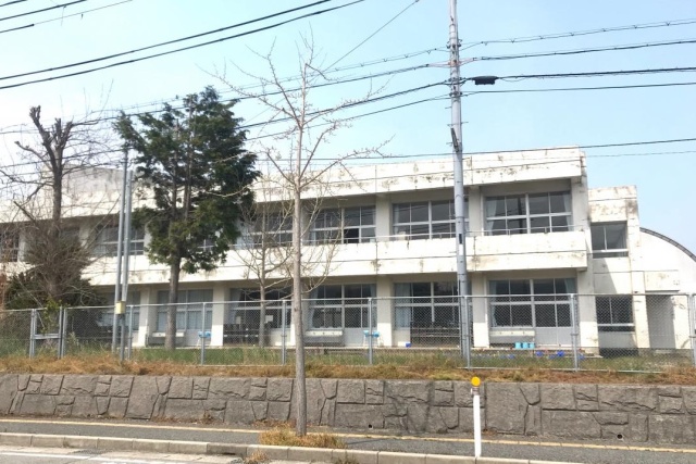小学校　米原市立米原小学校（小学校）まで600m