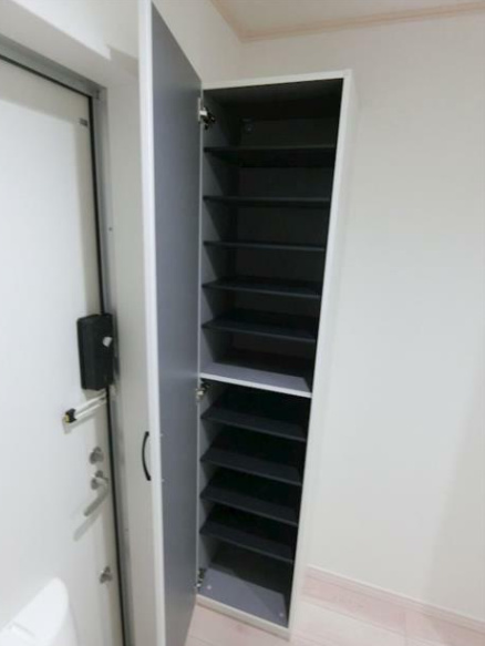 玄関　ハーミットクラブハウス神奈川新町