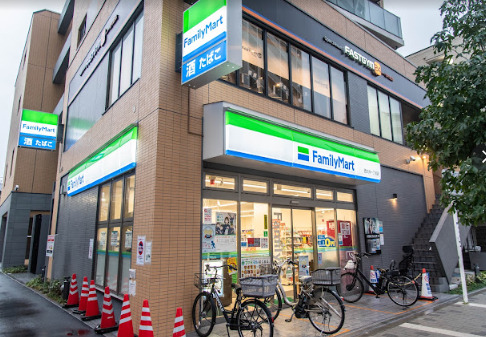 コンビニ　ファミリーマート 西大井一丁目店（コンビニ）まで396m