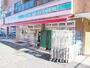 コンビニ　ローソンストア100吉川いちょう通店（コンビニ）まで310m