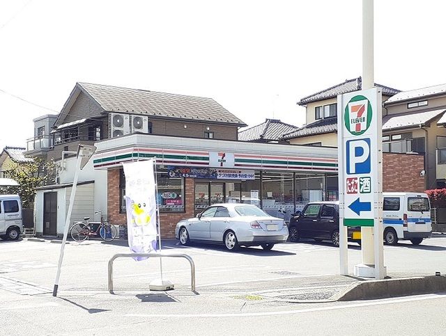 コンビニ　セブン　大宮三橋4丁目店（コンビニ）まで700m
