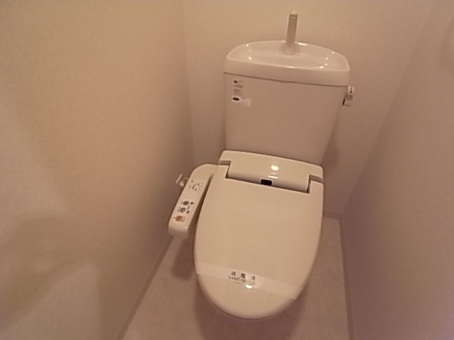 エステムコート三宮駅前ラ・ドゥーのトイレ写真