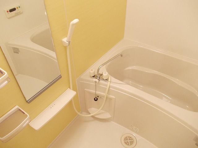 グランデKII Dの風呂写真