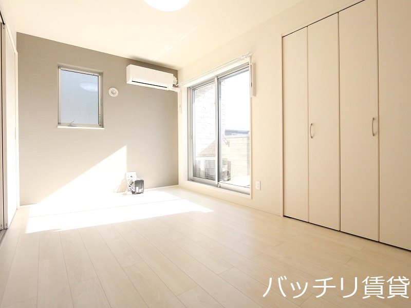 バルコニー　別号室タイプの為、現状を優先致します。