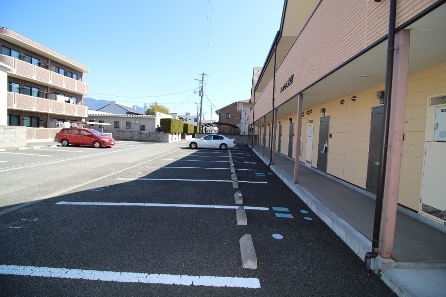 駐車場　駐車場