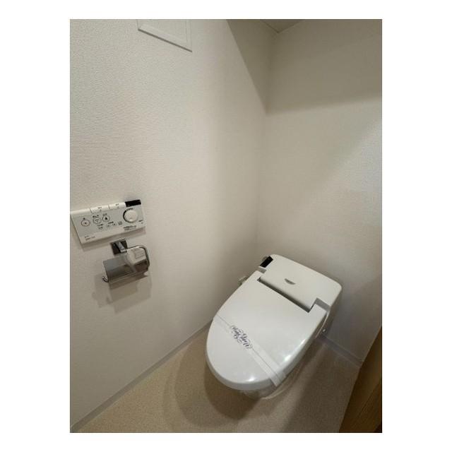 トイレ　清潔感のあるトイレです
