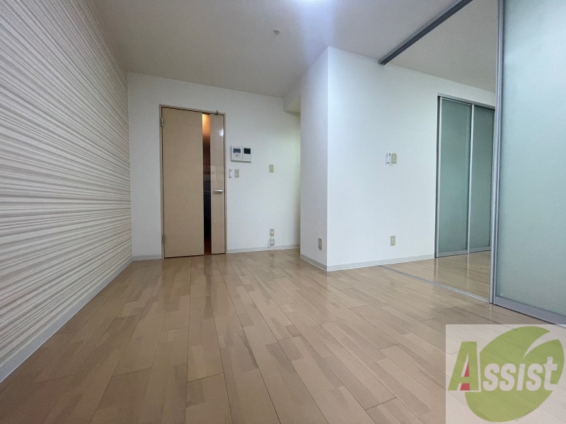 居室・リビング　広くてキレイなお部屋が広がっていて、充実した生活が送れそう。