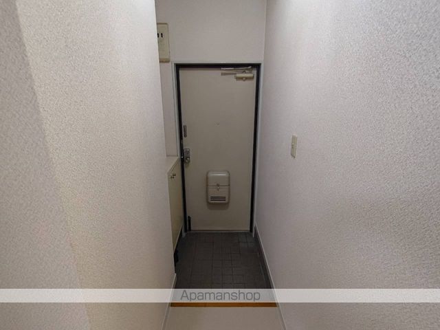 小田急小田原線 愛甲石田駅 徒歩10分 3階建 築44年の玄関写真