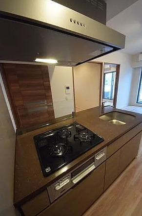キッチン　※同タイプ部屋の参考写真です