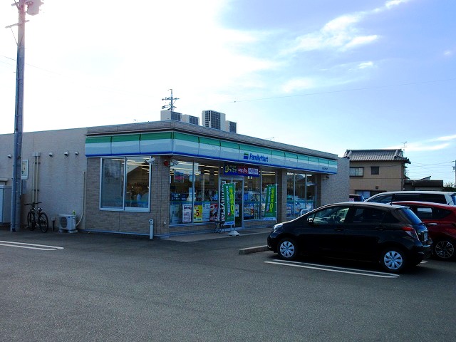 コンビニ　ファミリーマート浜北こばやし店（コンビニ）まで602m