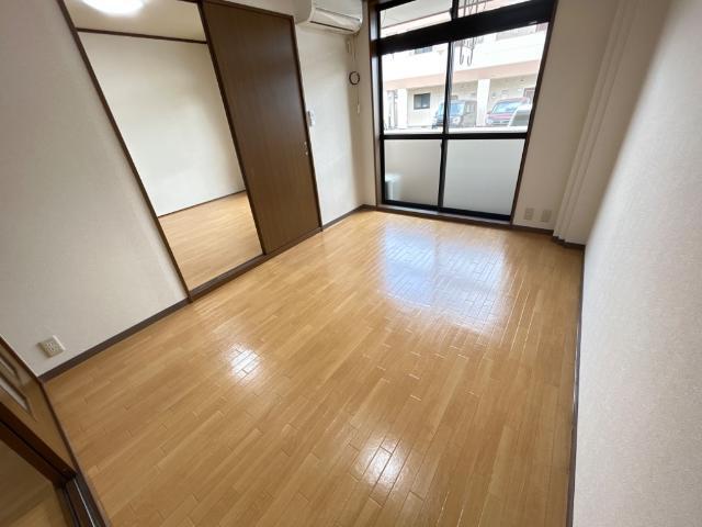居室・リビング　洋室