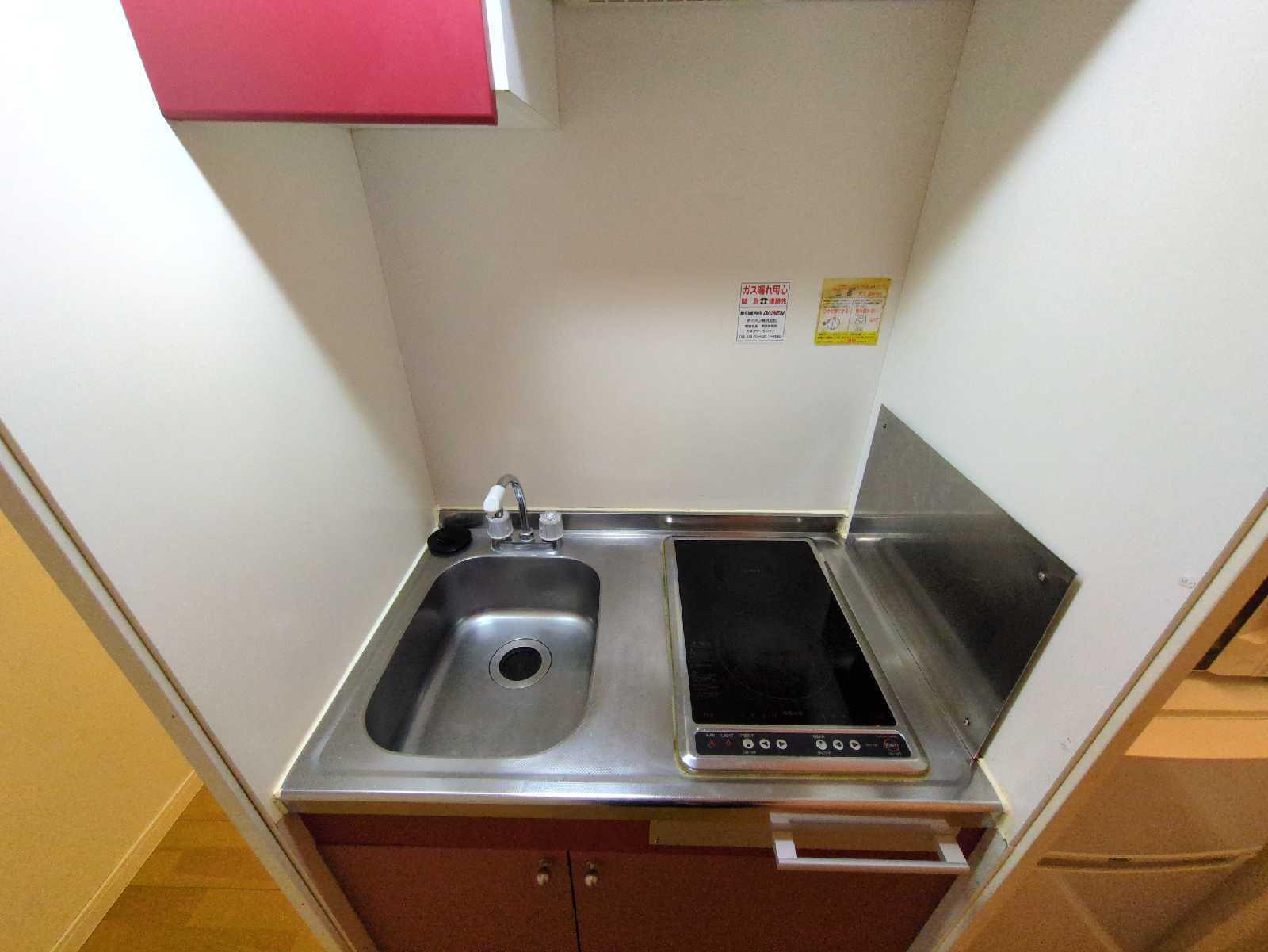 山陽電鉄本線 妻鹿駅 徒歩15分 2階建 築28年のキッチン写真