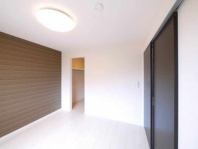 その他部屋・スペース　落ち着いて過ごせるお部屋なので、寝室にいかがでしょうか